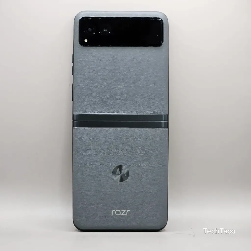 Moto Razr (2023) 128gb (Blanco)